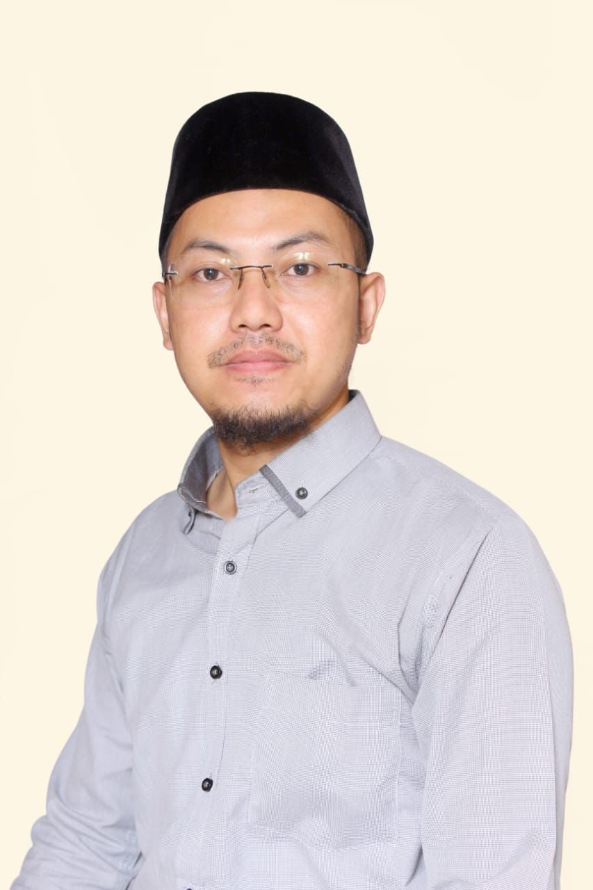 Kang Ferdi Z A, S.E., M.Sc - Pembimbing Spiritual Kareemah Travel